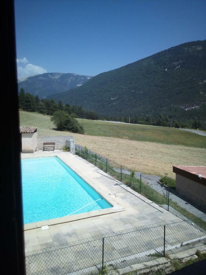 Mas Du Colombier Bed & Breakfast Saint-Andre-les-Alpes Exterior photo
